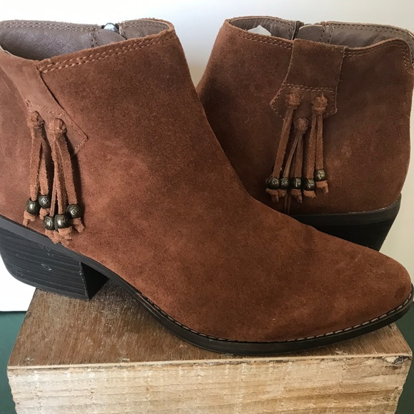 caramel suede boots